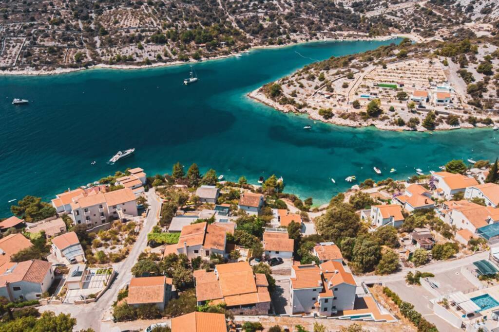 One Bedroom Apartment With Terrace And Seaview - B Sevid Dış mekan fotoğraf